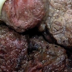 輸入ステーキ肉を柔らかく焼く方法